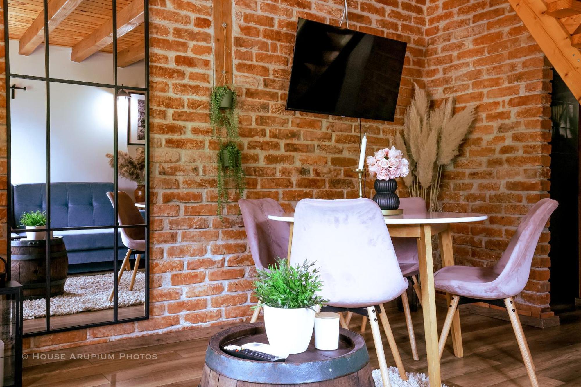 Woodenhouse With Two Apartments Otocac Ngoại thất bức ảnh